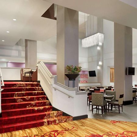 Hilton Fort Wayne At The Grand Wayne Convention Center (Adults Only) Exterior foto