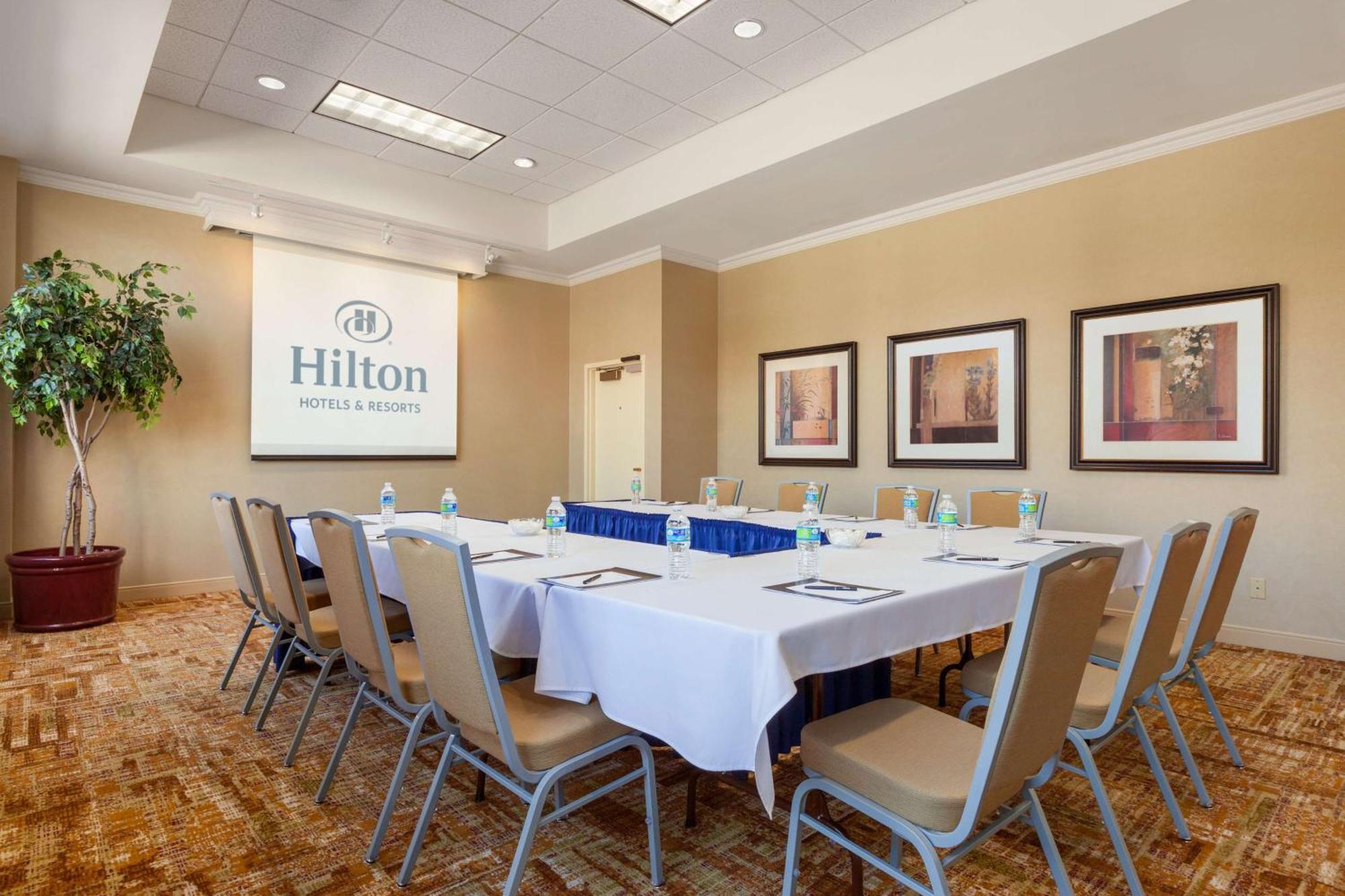 Hilton Fort Wayne At The Grand Wayne Convention Center (Adults Only) Exterior foto